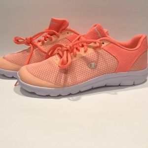 Bright Coral, Salmon color like new, light weight